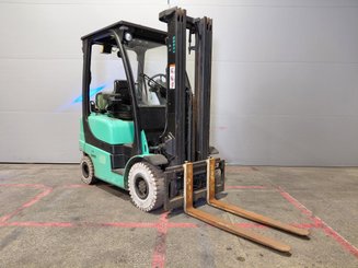 Четырехопорные погрузчики Yale GLP20SX - 1