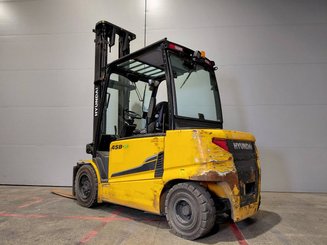 Четырехопорные погрузчики Hyundai 45B9
