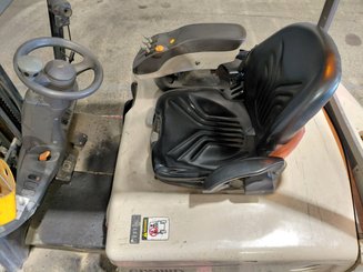 Четырехопорные погрузчики Crown SCF6040-18