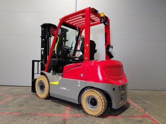 Четырехопорные погрузчики Hangcha XE25i ( CPD25-XEY2HA-SI )