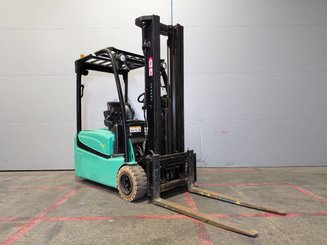 Трехопорные погрузчики Yale ERP16VTLWB - 1