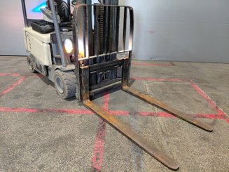 Четырехопорные погрузчики Crown SCF6040-18 - 6