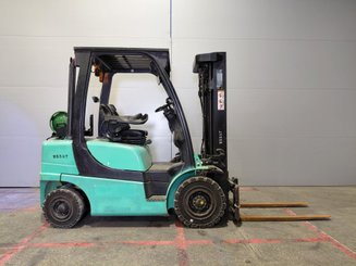 Газовый погрузчик Yale YALE GLP25 - 5