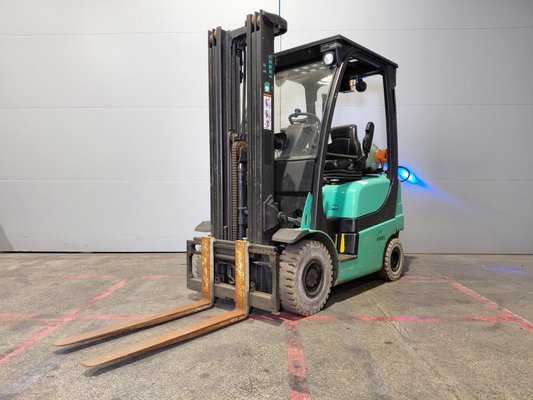 Четырехопорные погрузчики Yale GLP20SX - 1