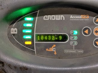 Четырехопорные погрузчики Crown SCF6040-18