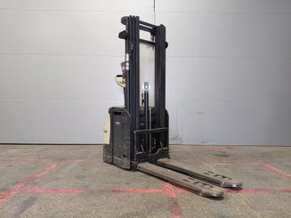 Штабелер Crown ESI4000-14