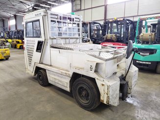 Tow tractor Charlatte T135 - 3