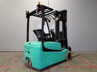 Трехопорные погрузчики Yale ERP16VTLWB - 3