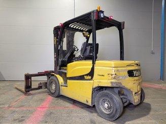Четырехопорные погрузчики Yale ERP45VL