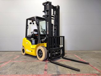 Четырехопорные погрузчики Hangcha XE25i ( CPD25-XEY2HA-SI )