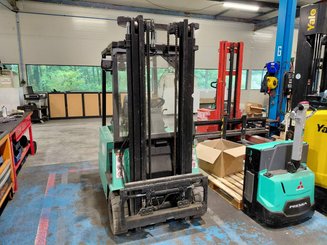 Четырехопорные погрузчики Yale ERP16RCF - 1