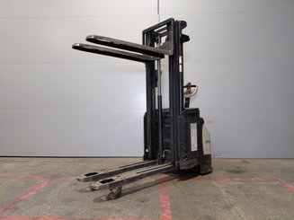 Штабелер Crown ESI4000-14 - 2