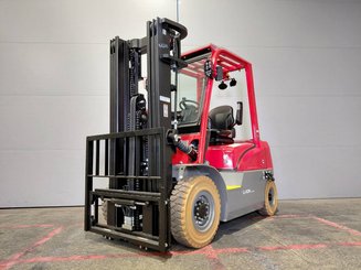 Четырехопорные погрузчики Hangcha XE25i ( CPD25-XEY2HA-SI )