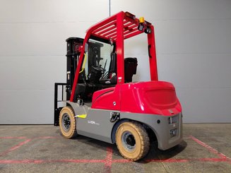 Четырехопорные погрузчики Hangcha XE25i ( CPD25-XEY2HA-SI )