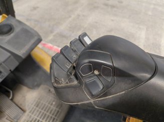 Четырехопорные погрузчики Caterpillar GP30NTD - 9