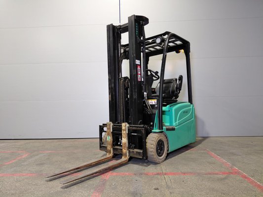 Трехопорные погрузчики Yale ERP15VTSWB - 1