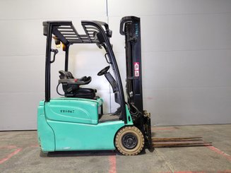 Трехопорные погрузчики Yale ERP15VTSWB - 5