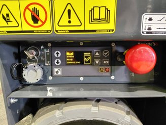 Строительный подъёмник с вертикальной мачтой Haulotte Star 8S