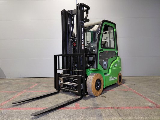Четырехопорные погрузчики Hangcha XC25i-2 (CPD25-XCY2-SI)  - 1