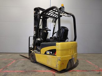 Трехопорные погрузчики Caterpillar EP16NT