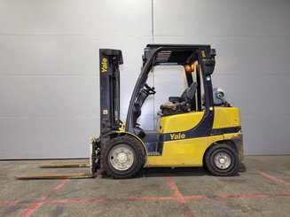 Газовый погрузчик Yale GLP30