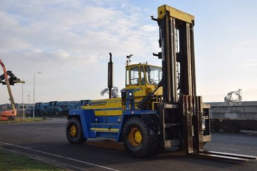 Четырехопорные погрузчики Svetruck 45120-57