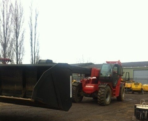 Телескопический погрузчик Manitou MHT10120 - 1