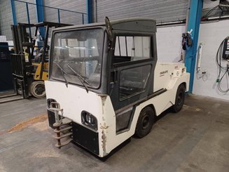 Промышленный тягач Charlatte T135 - 1