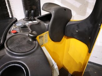 Штабелеры с платформой для оператора Caterpillar NSR16K