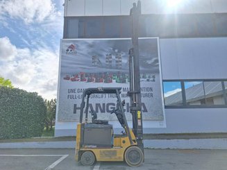 Четырехопорные погрузчики Caterpillar EC25N