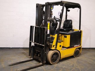 Четырехопорные погрузчики Caterpillar EC25N