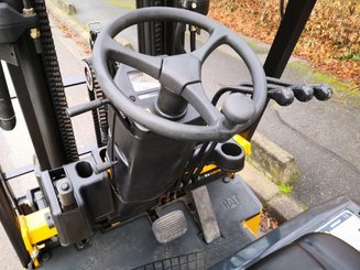 Четырехопорные погрузчики Caterpillar EC25N