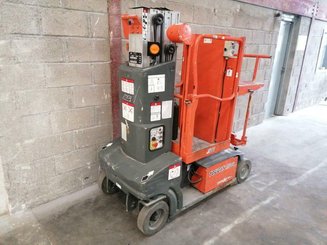 Строительный подъёмник с вертикальной мачтой JLG TOUCAN DUO