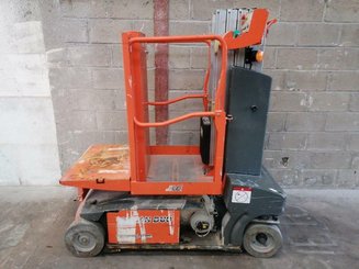 Строительный подъёмник с вертикальной мачтой JLG TOUCAN DUO