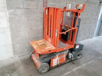 Строительный подъёмник с вертикальной мачтой JLG TOUCAN DUO