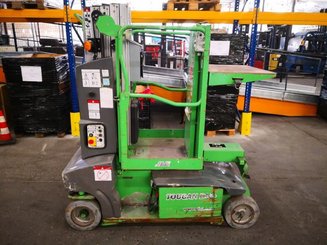 Строительный подъёмник с вертикальной мачтой JLG TOUCAN DUO