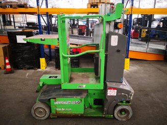 Строительный подъёмник с вертикальной мачтой JLG TOUCAN DUO