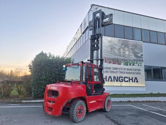 Четырехопорные погрузчики Hangcha XF70D