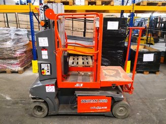 Строительный подъёмник с вертикальной мачтой JLG TOUCAN DUO