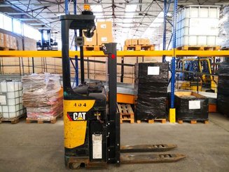 Штабелеры с платформой для оператора Caterpillar NSR12N