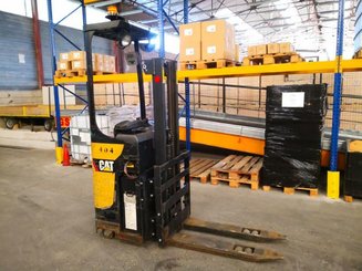 Штабелеры с платформой для оператора Caterpillar NSR12N