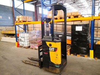 Штабелеры с платформой для оператора Caterpillar NSR12N