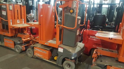 Строительный подъёмник с вертикальной мачтой JLG TOUCAN DUO - 1