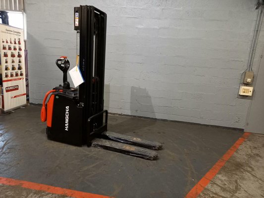 Штабелер с откидной платформой Hangcha CDD20 AZ3S - 1