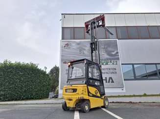 Электрический погрузчик Yale ERP35 VL