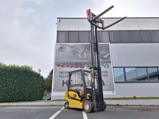 Электрический погрузчик Yale ERP35 VL
