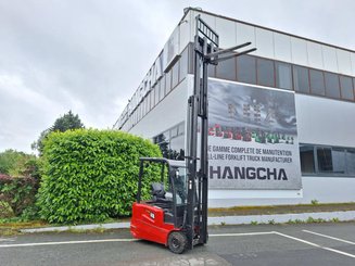 Трехопорные погрузчики Hangcha A3W18