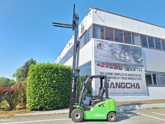 Четырехопорные погрузчики Hangcha XC30i