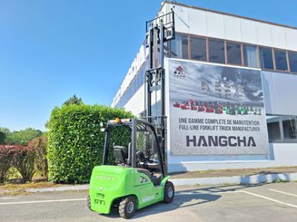 Четырехопорные погрузчики Hangcha XC30i