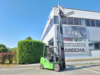 Четырехопорные погрузчики Hangcha XC30i